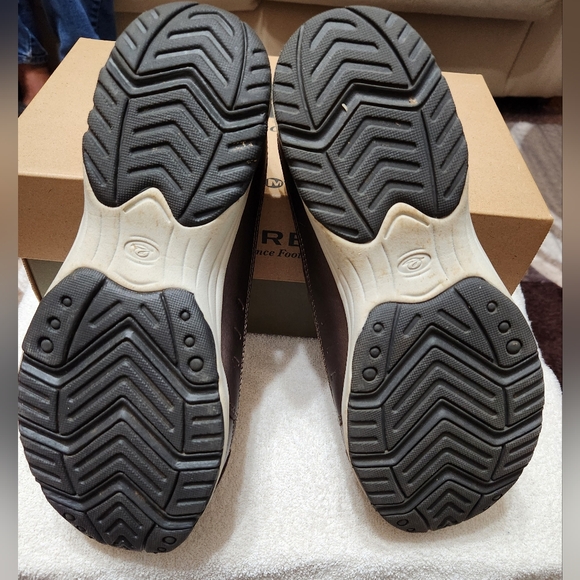 Merrell Women Chocolate Mesh Slip-Ons - Picture 4 of 4